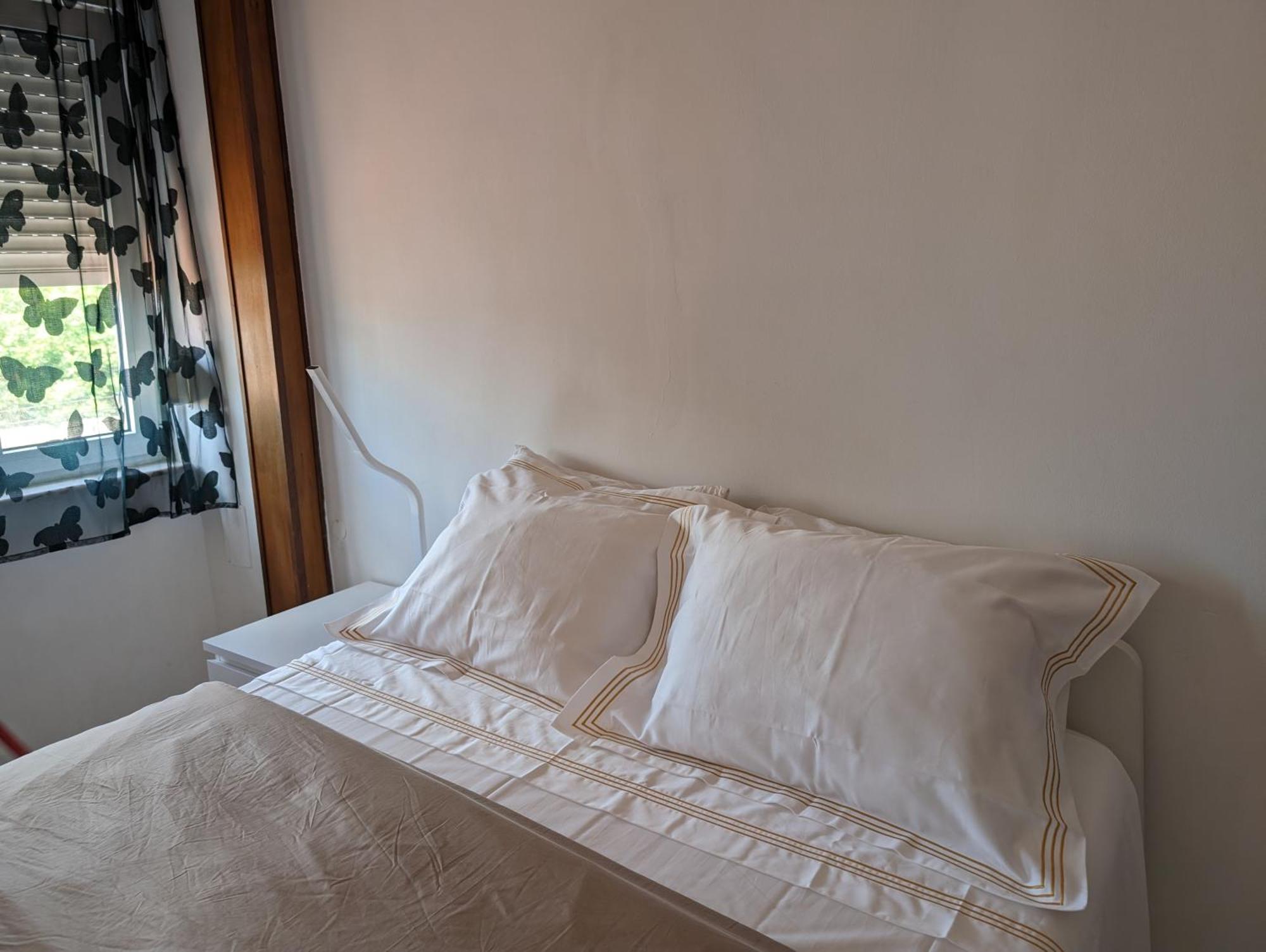 Appartamento Free Wifi -Estrela Lapa- Tram 28 Lisbona Esterno foto